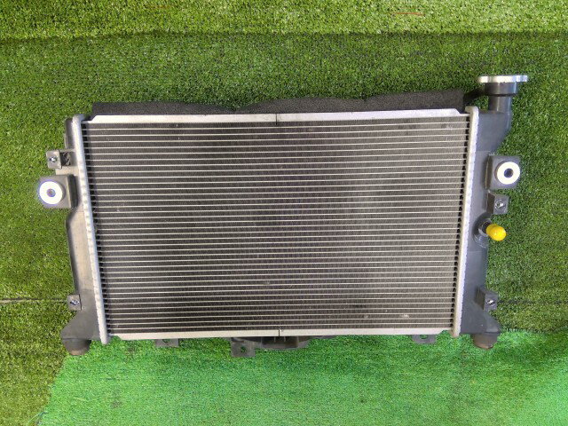 【中古】中古部品 NT100クリッパー DR16T ラジエータ 【3260070000-251205000120400】