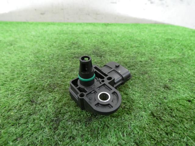 【中古】中古部品 ルノー ルーテシア RM5M エアフロメーター 【3260250000-000025171460400】