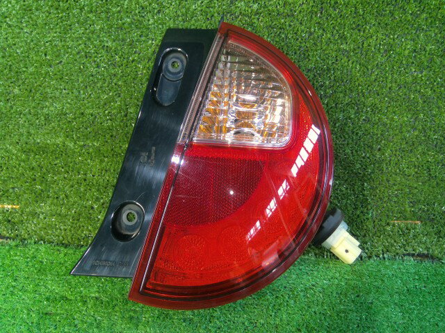 【中古】中古部品 ラパン HE33S 右テールランプ 【3260070000-251208000215500】