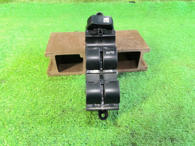 【中古】中古部品 ラパン HE33S パワーウインドウスイッチ 【3260070000-251208000261900】