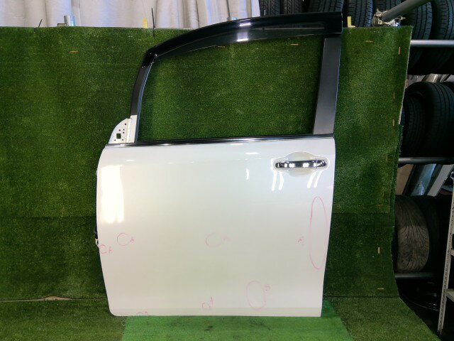 【中古】中古部品 エスクァイア ZWR80G 左フロントドア 【3260070000-251212000413200】