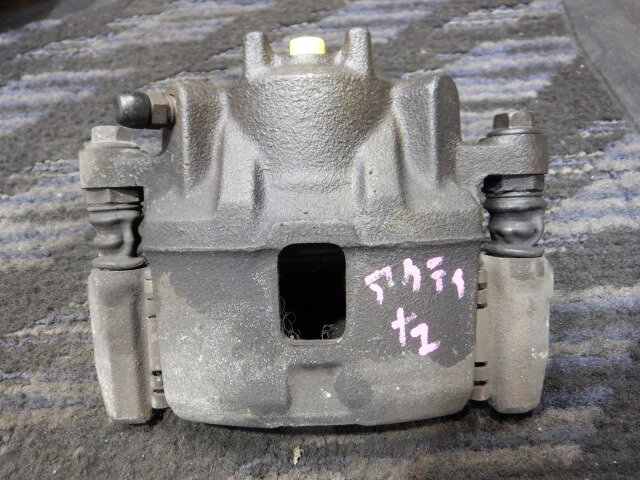 メーカー ホンダ 車名 バモス 型式類別 10231-0013 グレード L 認定型式 GF-HM1 車両タイプ ケイワゴン 年式 H11/6 シフト 3FT 駆動 通称型式 HM1 エンジン型式 E07Z ミッション型式 アクスル型式 車体色 色替えブルー 車体色No NH583M トリム色No I 走行距離(Km) メーカー純正品番 45018-S2K-003 部品メーカー品番 保証 1ヶ月/1000km 付加情報 1ポット,パット無,12インチ 商品情報 ※純正番号およびモデル番号は参考としてください。※リビルト部品を購入される際のお願い【再生部品】と表示されているものをリビルト部品と呼んでいます。リビルト部品の場合には、交換時に取り外した部品をご返却していただく場合があります。詳しくはこちら※大物商品(ドア・ボンネット・バンパー等)は個人宅への配送ができない場合がございます。その場合、最寄りの配送業者支店止め等の対応となりますので、あらかじめご了承ください。 ページ上部へ【中古】中古部品 バモス HM1 左フロントキャリパー 【3340140100-000025308144360】
