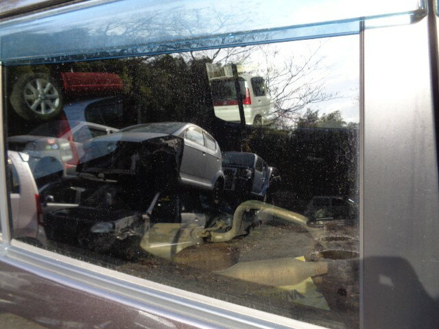 【中古】中古部品 モコ MG33S 右リアドアガラス 【3340030100-146227000013330】