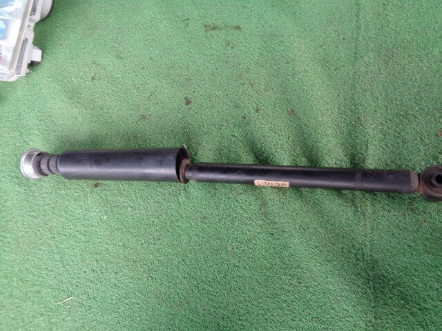 【中古】中古部品 ムーヴ L175S 左リアショックアブソーバー 【3340030100-032582700050800】