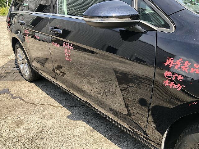 【中古】中古部品 VW ゴルフヴァリアント AUCJZ 右フロントドア 【3310070100-0000Y0772713100】 2