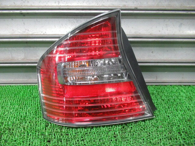 【中古】中古部品 レガシィ BL5 左テールランプ 【3330540100-251113000515600】