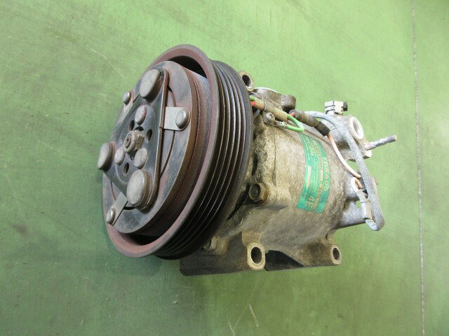 【中古】中古部品 ライフ JB5 A/Cコンプレッサー 【3310590000-202601007660700】 2