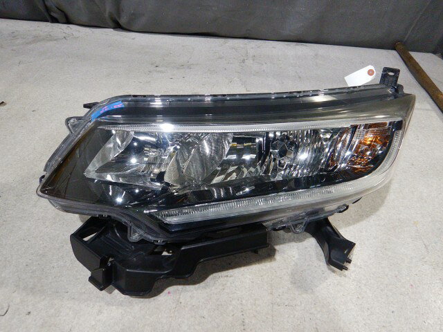 【中古】中古部品 フリード GB5 左ヘッドランプ 【3330810100-260106000110900】