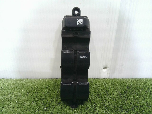 【中古】中古部品 キャロル HB25S パワーウインドウスイッチ 【3310090100-202601007461900】