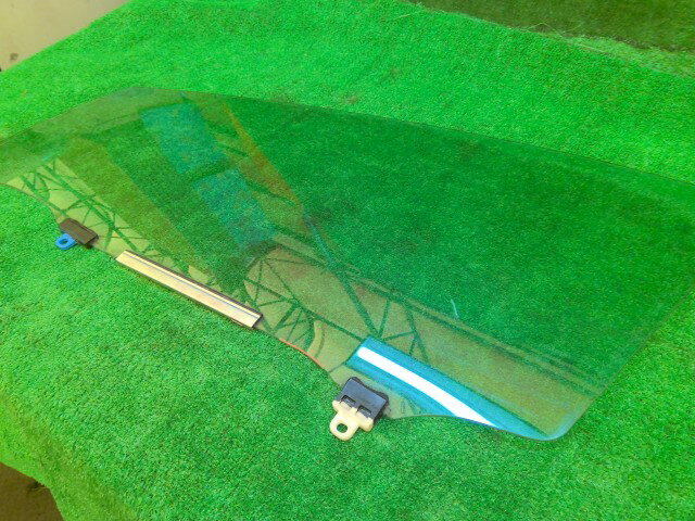 ����š�������� �ץꥦ�� ZVW30 ���ե���ȥɥ����饹 ��3260240000-260106000313230��