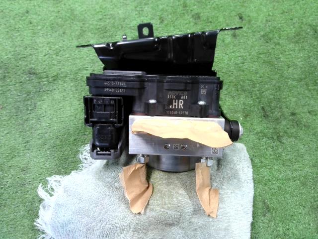 【中古】中古部品 ハイゼット S321V ABSアクチュエーター 【3310200100-000015423942500】