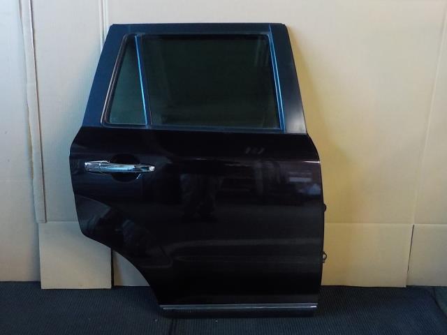 【中古】中古部品 ベリーサ DC5W 右リアドア 【3260200000-260108000713300】