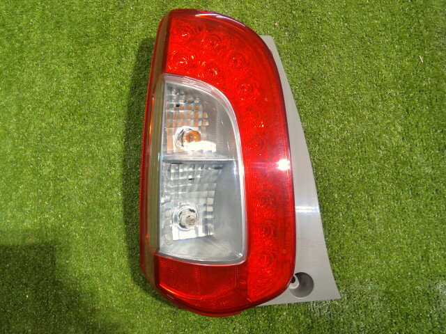 【中古】中古部品 ブーン M610S 左テールランプ 【3260460000-260109000215600】