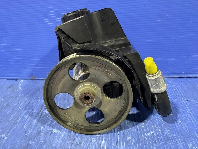 【中古】中古部品 プジョー 206 2EKNFU パワステベーンポンプ 【3310050100-000133078543300】