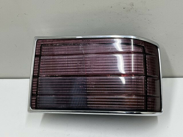 【中古】中古部品 ジャガー XJシリーズ JLD 右テールランプ 【3310070100-0000Y0776215500】