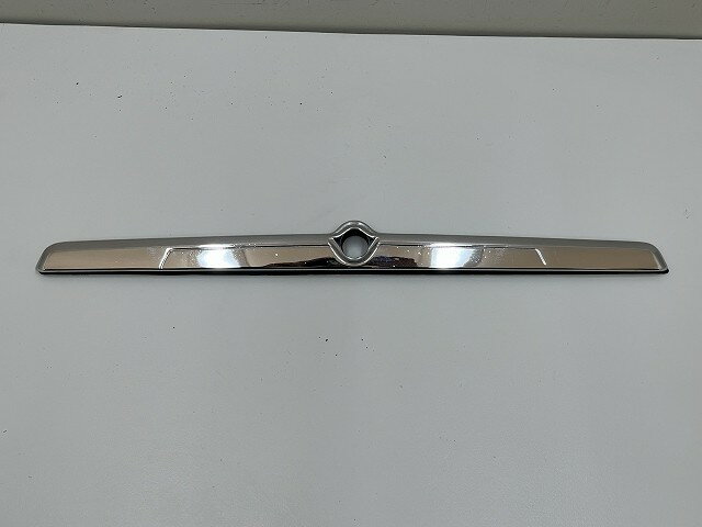 【中古】中古部品 ジャガー XJシリーズ JLD プロテクター・モール(ドア以外) 【3310070100-0000Y0776218500】