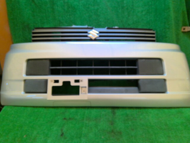 【中古】中古部品 エブリィ DA64W フロントバンパー 【3260240000-260116000210100】