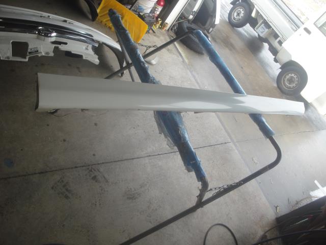 【中古】中古部品 エブリィ DA64W 左サイドステップ 【3100430000-251223000113800】