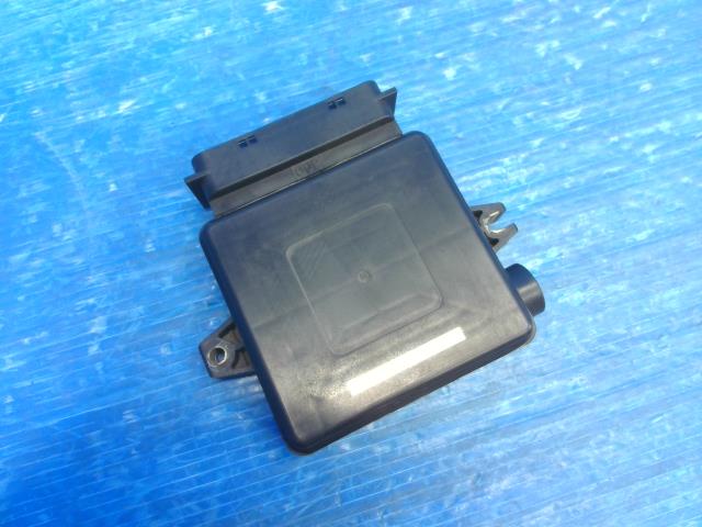 【中古】中古部品 ジムニー JB23W エンジンコンピューター 【3310550000-251212002363100】