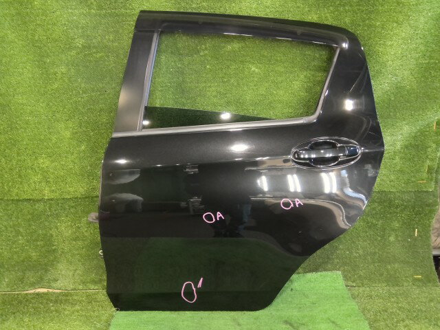 【中古】中古部品 ヴィッツ KSP130 左リアドア 【3260070000-260121000413400】