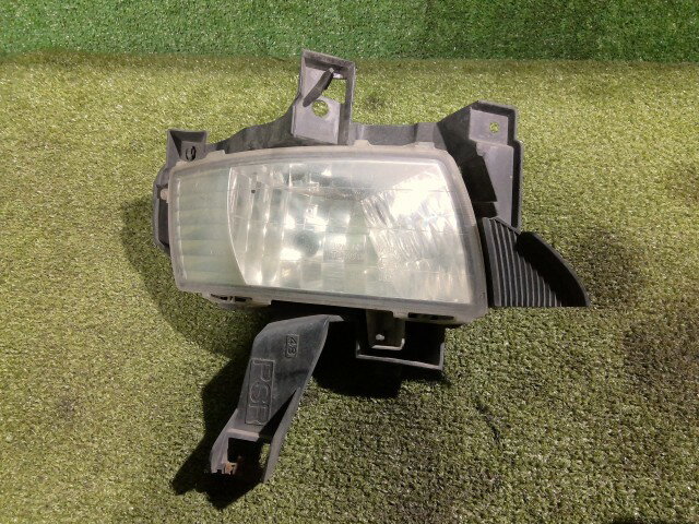 【中古】中古部品 アルファード ANH20W 右フォグランプ 【3260300000-260128000110850】