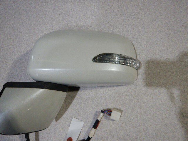 【中古】中古部品 ムーヴコンテ L575S 左サイドミラー 【3330810100-260127000113600】