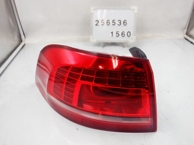 【中古】中古部品 VW パサートヴァリアント 3CCAX 左テールランプ 【3330890100-000025653615600】