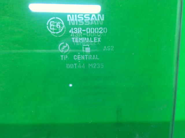 【中古】中古部品 セドリック PY32 右フロントドアガラス 【3310200100-000022564513130】 2
