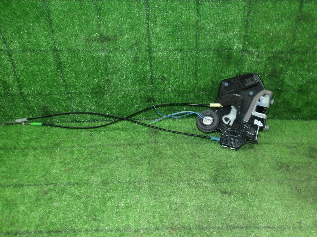【中古】中古部品 ラッシュ J210E 右リアドアロックソレノイド 【3330420100-251021000164570】
