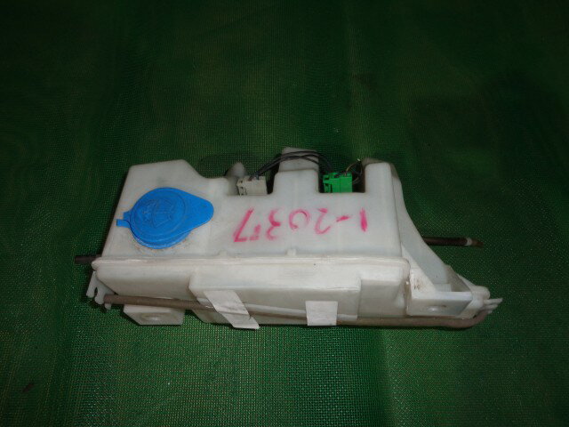 【中古】中古部品 ジムニー JB23W ウォッシャータンク 【3330810100-260131000567300】