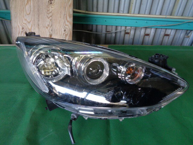 【中古】中古部品 デミオ DE3FS 右ヘッドランプ 【3330810100-260131001010800】