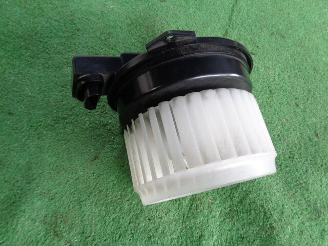 【中古】中古部品 アルト HA24S ヒーターブロアモーター 【3340030100-19373000006...