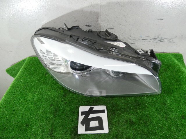 【中古】中古部品 BMW 5シリーズ MT25 右ヘッドランプ 【3260250000-000025197510800】
