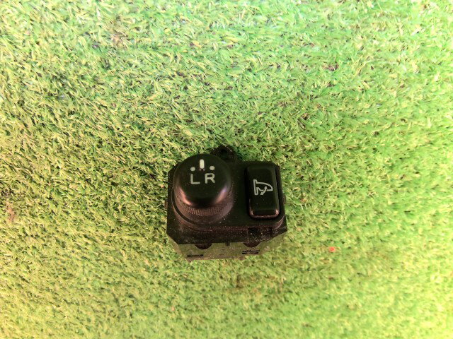 【中古】中古部品 ムーヴコンテ L575S ドアミラースイッチ 【3260240000-260130000161850】