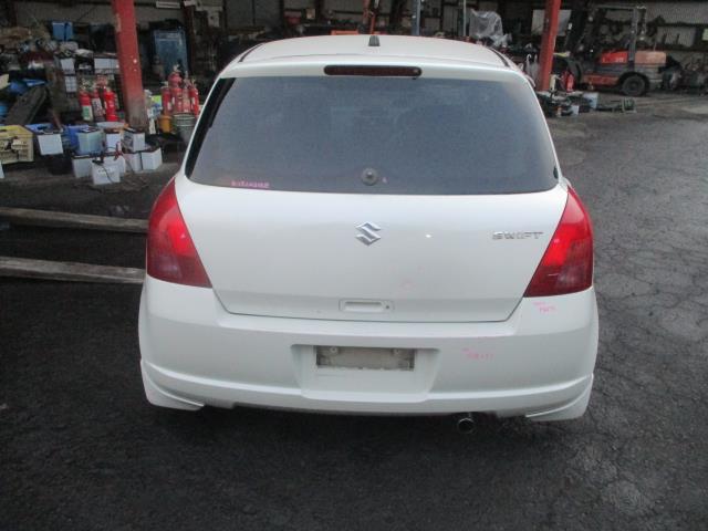 【中古】中古部品 スイフト ZC21S 右テールランプ 【3500080000-260126001015500】