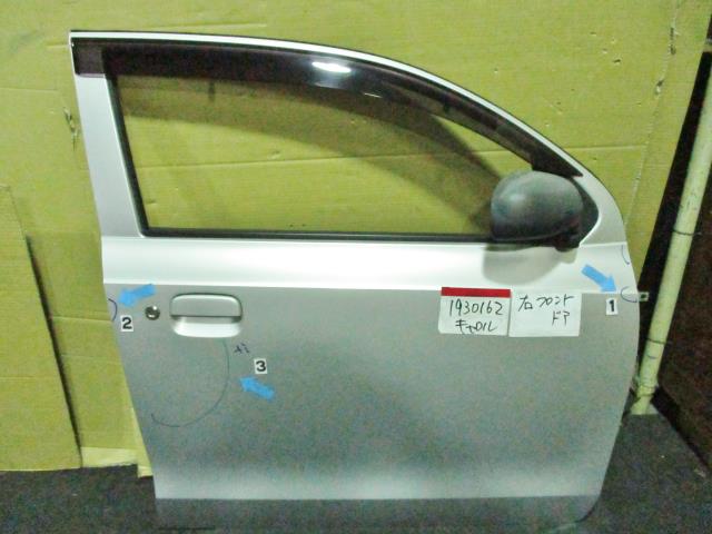 【中古】中古部品 キャロル HB36S 右フロントドア 【3310220100-001508549213100】