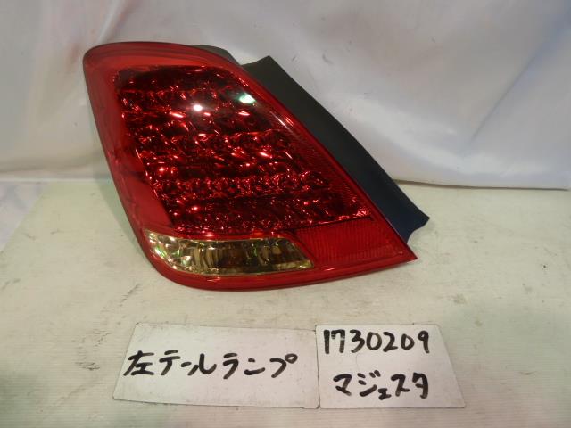 【中古】中古部品 クラウンマジェスタ UZS186 左テールランプ 【3310220100-001344789315600】
