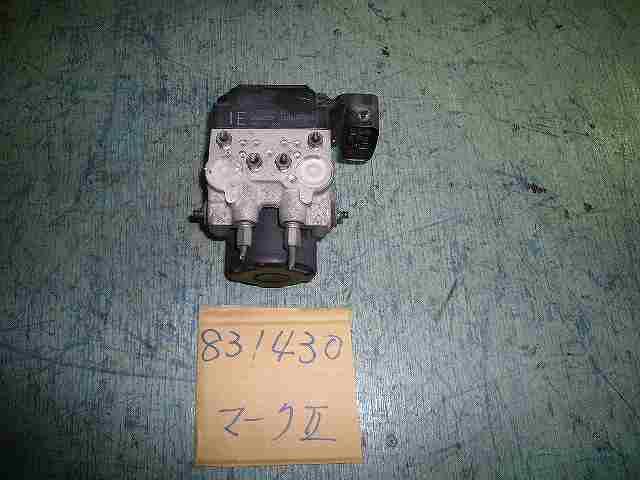 【中古】中古部品 マーク GX110 ABSアクチュエーター 【3310220100-000598886442500】