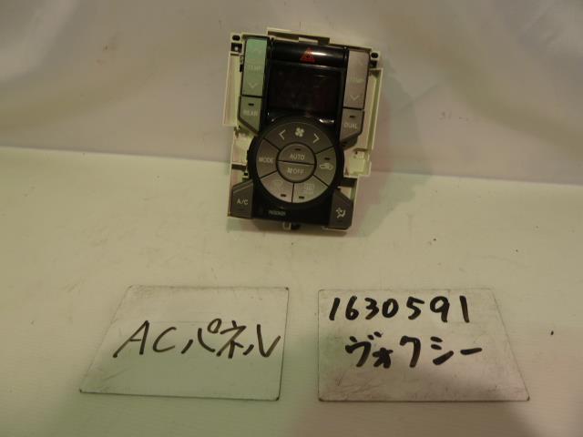 【中古】中古部品 ヴォクシー ZRR70G A/Cスイッチパネル 【3310220100-001308066260900】