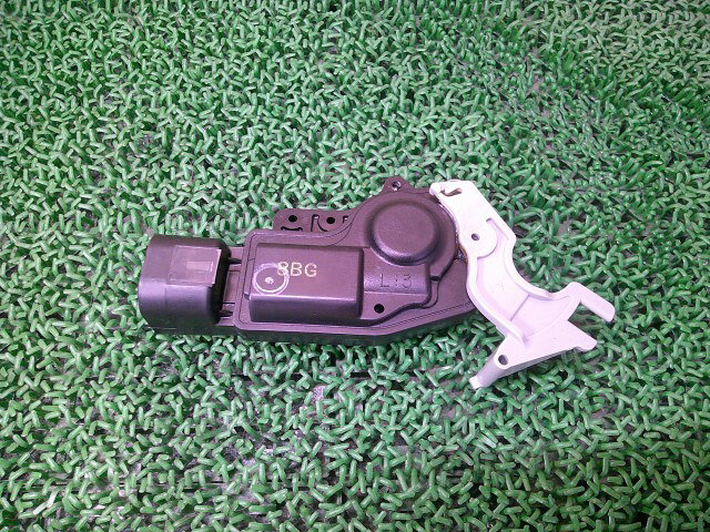 【中古】中古部品 N−BOX JF3 右リアドアロックソレノイド 【3330660100-000026301464570】