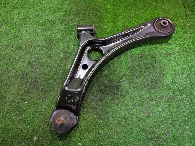 【中古】中古部品 モコ MG22S 左フロントロアアーム 【3310080100-251227000151740】