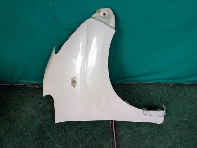 【中古】中古部品 モコ MG21S 右フロントフェンダー 【3310080100-251223000210600】