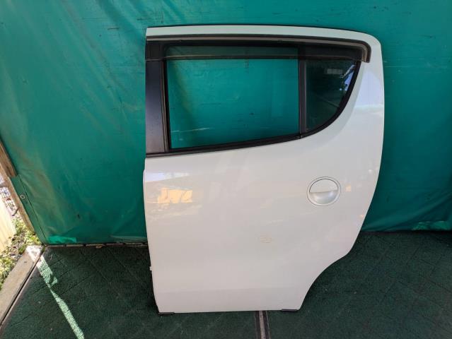 【中古】中古部品 モコ MG22S 左リアドア 【3310080100-251227000113400】
