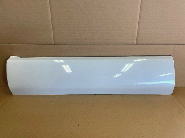 【中古】中古部品 デリカD5 CV5W 左フロントドアプロテクター 【3330650100-000263002013260】