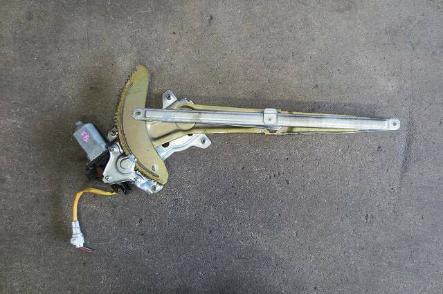 【中古】中古部品 エブリィ DA62V 左フロントドアレギュレータ・モーター 【3340180100-260317000113220】