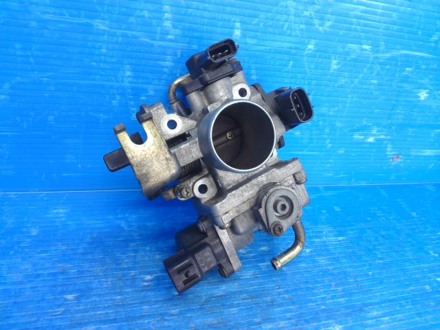 【中古】中古部品 エブリィ DA62V スロットルボディ 【3310550000-260303001420300】