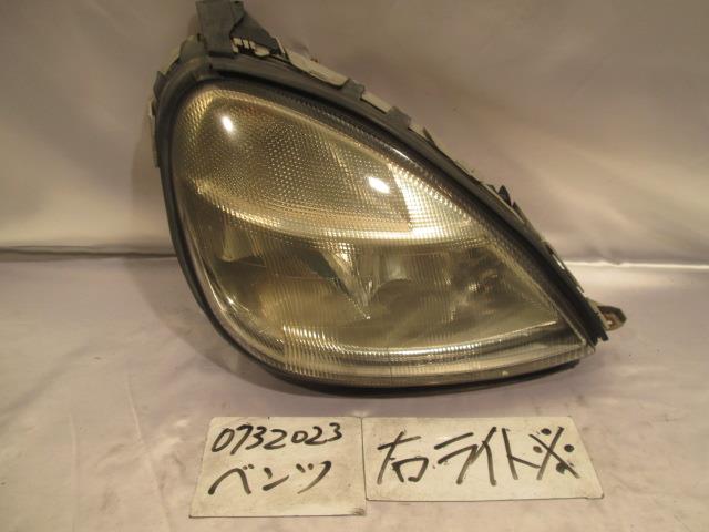 【中古】中古部品 ベンツ Aクラス 168033 右ヘッドランプ 【3310220100-000526512910800】