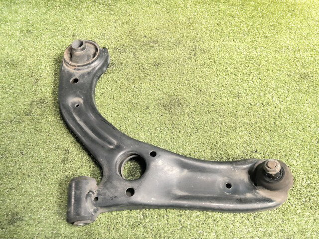 【中古】中古部品 ムーヴ LA150S 左フロントロアアーム 【3260300000-260327000351740】