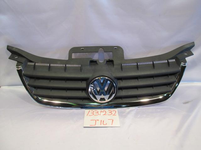 【中古】中古部品 VW ゴルフトゥーラン 1TBLX ラジエータグリル 【3310220100-001045980610400】