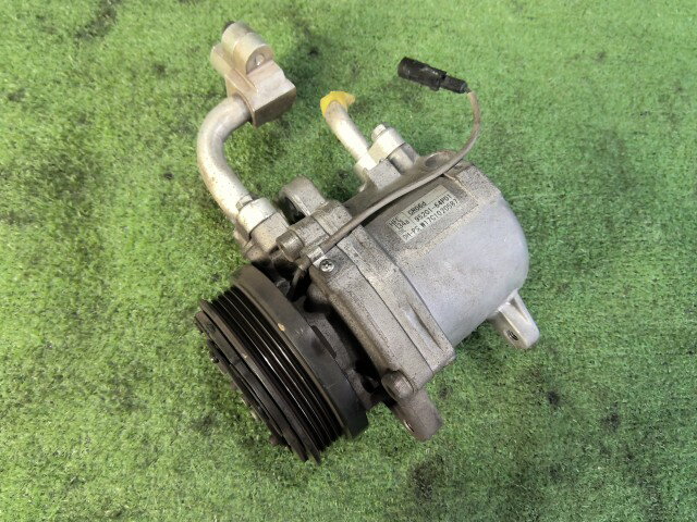 【中古】中古部品 NV100クリッパー DR17V A/Cコンプレッサー 【3260070000-260330000160700】